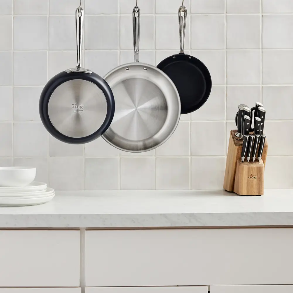Mixed Material Cookware Set, 10 piece 12 Mixed Material Cookware Set, 10 piece